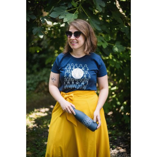 Emberség emblémás póló